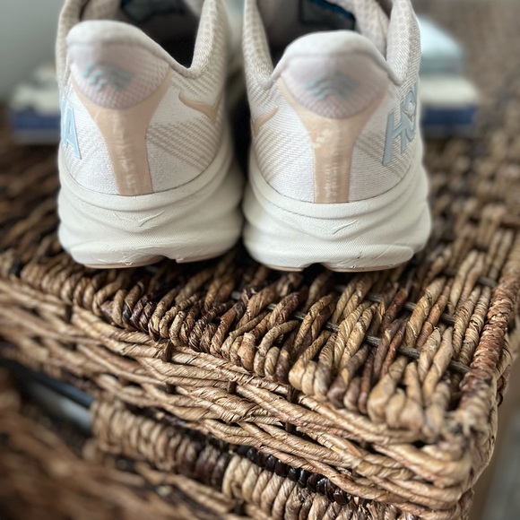 Hoka Clifton 9 women’s Oatmeal - Picture 3 of 9